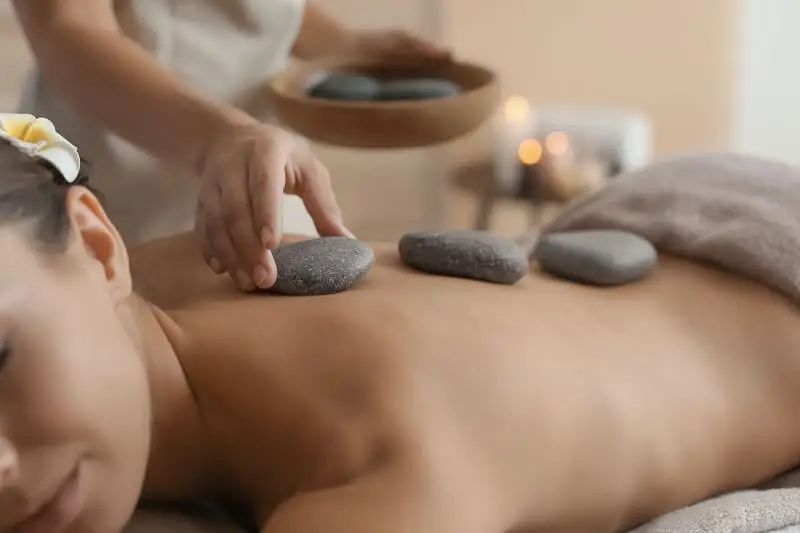 massage-pierre-chaude